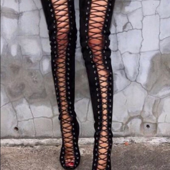 Shoes - Thigh High Lace Up Gladiator Boots 👢